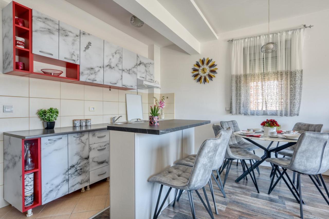 Apartment With A View بودفا المظهر الخارجي الصورة