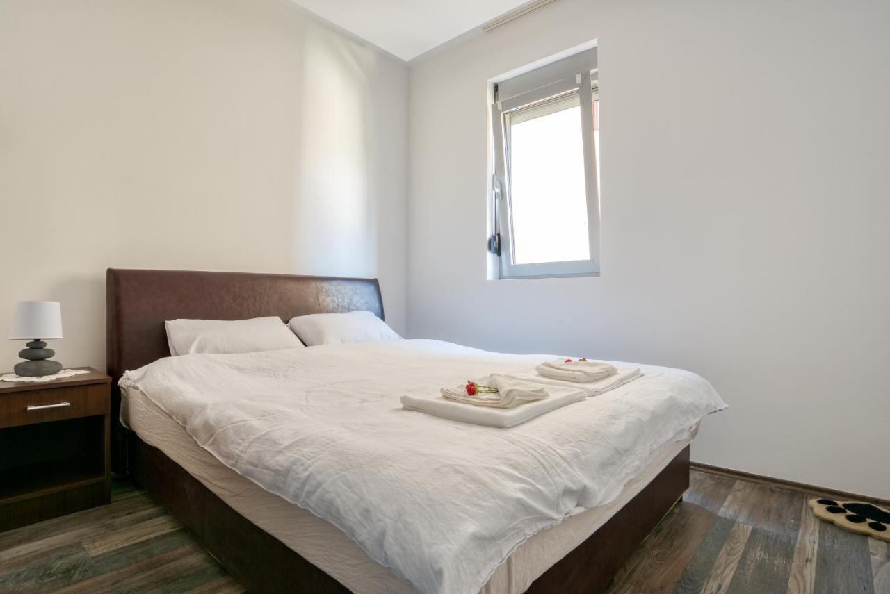 Apartment With A View بودفا المظهر الخارجي الصورة