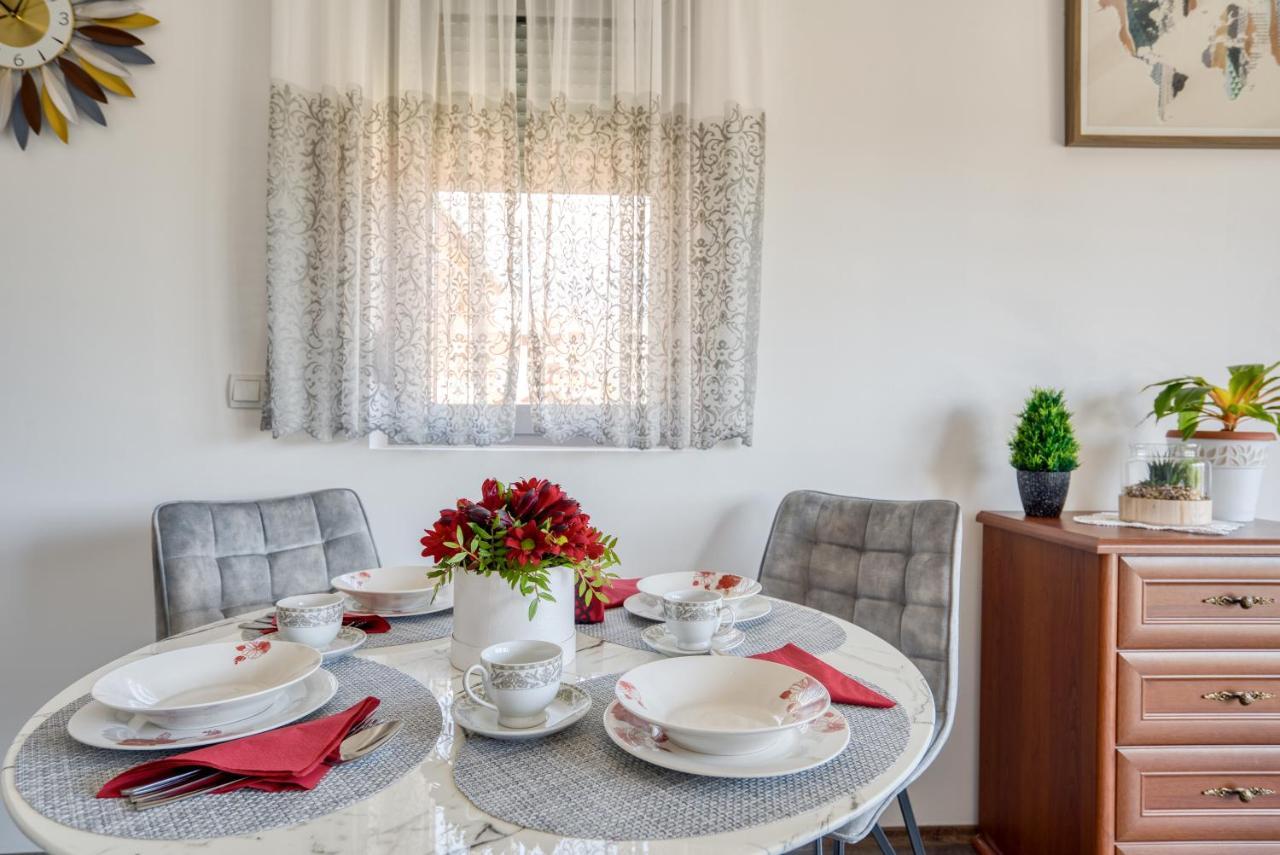 Apartment With A View بودفا المظهر الخارجي الصورة
